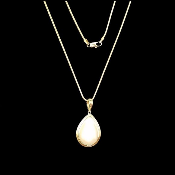 14K Gold Pearl Necklace - FREE AUTHENTICATION - Picture 9 of 11